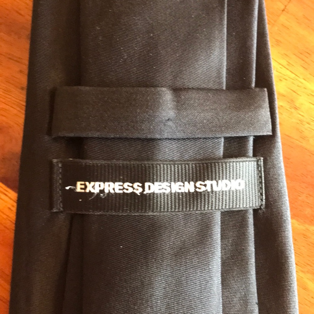 Express Tie - Picture 2 of 4